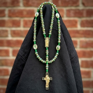 Collier Catholique Fait Main en Perles <span class=keywords><strong>de</strong></span> Cristal, Chapelet Religieux avec Croix, Saint Jude et Vierge Marie - Product Image 1