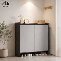 Meuble à chaussures en bois autoportant pour entrée, avec doubles portes coulissantes et compartiment inférieur pour chaussures, idéal pour la maison, le porche ou le hall.