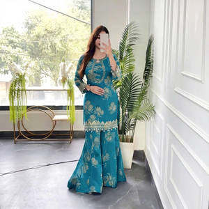 Ensemble indien pakistanais brodé bleu, robe à manches longues et jupe, tenue traditionnelle formelle - Product Image 1