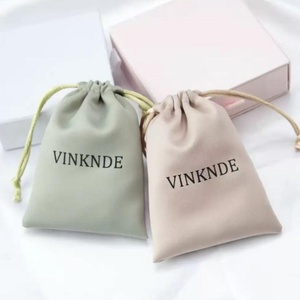 Bolsa de Terciopelo de Doble Cara, Ecológica y Duradera, con Bolsillo Largo de Felpa para Guardar Aretes y Joyas, Logotipo Impreso, 7*9 cm - Product Image 6