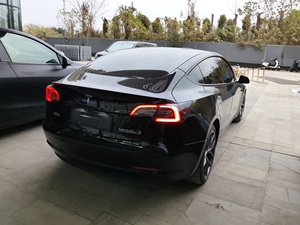 รถยนต์เทสล่า รุ่น <span class=keywords><strong>3</strong></span> ปี <span class=keywords><strong>2022</strong></span> แบบ <span class=keywords><strong>Performance</strong></span> ขับเคลื่อนสี่ล้อ ระบบขับเคลื่อนด้วยพลังงานไฟฟ้า  พวงมาลัยซ้าย  ประเภทรถซีดาน สีภายนอกดำ  ระยะทางวิ่งแบบ NEDC 100-150 กม. แบตเตอรี่ 30 กิโลวัตต์ชั่วโมง - Product Image 6