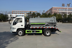 รถดูดสิ่งปฏิกูลแบบสุญญากาศ FOTON 4×2 3CBM พร้อมตัวเลือกถังไฮดรอลิกแบบยกได้และประตูด้านหลังเปิดได้, รถดูดตะกอนสิ่งปฏิกูลสำหรับฟาร์ม - Product Image 2