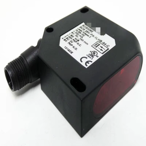 وحدة تحكم برمجة PLC صناعية أصلية جديدة BOS 26K-PA-1LHB-S4-C جاهزة في المستودع - Product Image 1