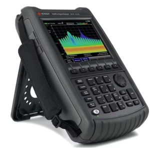 Analyseur de micro-ondes portable Keysight FieldFox, N9918B, 26,5 GHz, <span class=keywords><strong>performance</strong></span> en mode aérien pour 5G NR, plage dynamique de 115 dB *     xgeqpt - Product Image 2