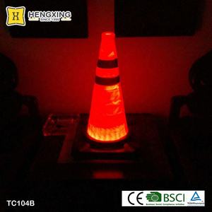 Base en caoutchouc LED Top clignotant lumière de route réfléchissante cône de circulation de sécurité pliable 18 pouces - Product Image 3