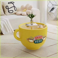 Table d'appoint créative en forme de tasse avec cadre en résine et dessus en verre Table d'appoint de salon moderne avec tables basses de rangement