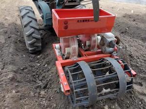 Seminatrice Automatica Birui <span class=keywords><strong>per</strong></span> Arachidi, Mais e Soia, Spingibile a Mano <span class=keywords><strong>per</strong></span> Trattore a 2 Ruote - Product Image 2