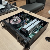 Amplificateur de puissance en métal de classe D à deux canaux de 600 W avec une impédance de 4/8 ohms pour les systèmes audio professionnels, les églises et les systèmes sonores KTV