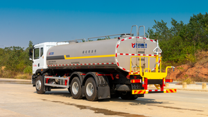 Camion pulvérisateur d'eau 6x4 Dongfeng à double essieu arrière, personnalisable en Chine, pour l'arrosage des routes et l'assainissement urbain - Product Image 5