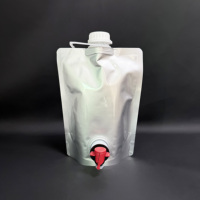 Pochette souple portable de 2 L en aluminium métallisé avec bec verseur et Vitop pour boissons liquides