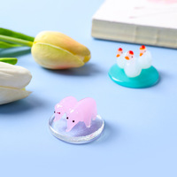 Ornement en verre flottant en forme de dauphin mignon fait à la main pour un anniversaire