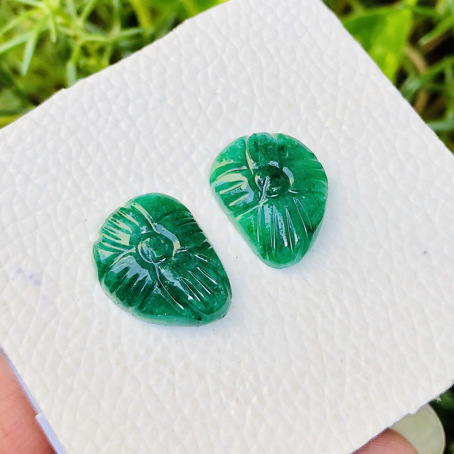 สีเขียว