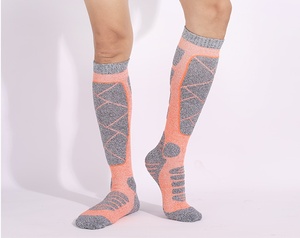 2025 Jingwen Design <span class=keywords><strong>Chaussettes</strong></span> Camping <span class=keywords><strong>Ski</strong></span> En Plein Air Épais Coton Randonnée Genou Haute <span class=keywords><strong>Chaussettes</strong></span> <span class=keywords><strong>De</strong></span> Sport - Product Image 4