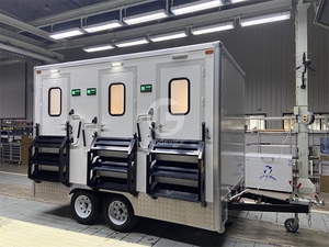 Toilettes et douche portables de luxe, design moderne pour le camping en plein air, pour les écoles et les parcs - Product Image 4