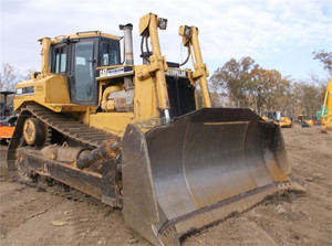 Bulldozer sur chenilles D8N d'occasion en bon état, capacité de bêchage de 10 m, moment de charge élevé - Product Image 6