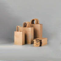 Sacs cadeaux en papier kraft personnalisés avec logo et poignées torsadées, vente en gros, pour anniversaires de filles, friandises pour enfants, emballage de bonbons