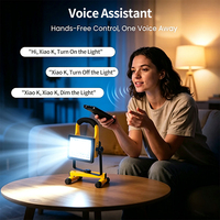 Lampe de travail LED rechargeable à commande vocale intelligente 2000LM avec USB C pour le camping en plein air et l'éclairage d'urgence