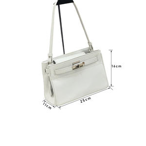 Sac à bandoulière élégant en cuir de vachette pleine fleur avec texture cuir, design tendance, polyvalent, pour le quotidien et les cosmétiques - Product Image 6