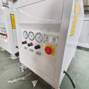 Fenêtre <span class=keywords><strong>PVC</strong></span> à <span class=keywords><strong>coin</strong></span> unique faisant des machines fabriquées en Chine Machine à souder - Product Image 2