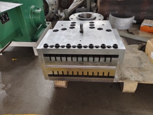 Ligne de production de panneaux en mousse PS à double vis de haute qualité, extrudeuse, moteur PLC, boîte de vitesses, feuille, économie d'énergie, mousse CO2 HOTY - Product Image 5