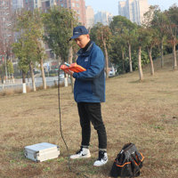 PQWT-GT1000A 18 saluran detektor logam industri, peralatan survei embun listrik untuk deteksi air bawah tanah