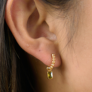 J&D Jewelry - Pendientes de Aro Huggie Cuadrados <span class=keywords><strong>Verdes</strong></span> con Circonita, Chapados en Oro de 18K, de Acero Inoxidable, Resistentes al Agua, Joyería Elegante para Mujer - Product Image 4