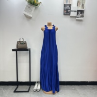 Robe longue plissée sexy à col en V pour femme, bretelles spaghetti, sans manches, fluide, couleur unie, pour l'été, la plage ou les vacances