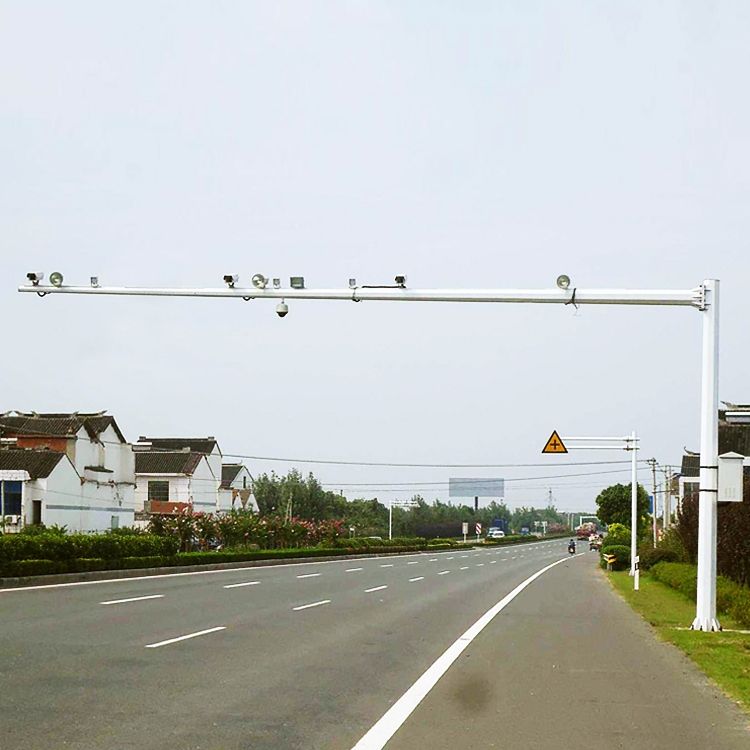 6.5 6 8 medidores galvanizados de estrada, crossing, mergulho quente, tubo de luz de tráfego galvanizado com sinal de tráfego