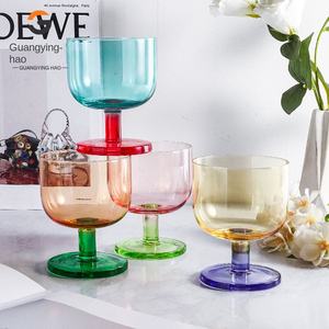Coupe à <span class=keywords><strong>vin</strong></span> en <span class=keywords><strong>verre</strong></span> transparent soufflé à la main, moderne, durable, à fond épais, avec blocage de couleur personnalisé, 201-300 ml, pour les fêtes - Product Image 2