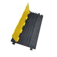 Rampe de protection de câbles en caoutchouc durable à 5 canaux, bosse de circulation avec revêtement supérieur en PVC pour la sécurité