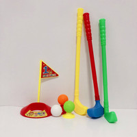 Ensemble de mini club de golf pour enfants en plastique de couleur vive pour jouer à l'intérieur