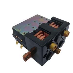 คอนแทคเตอร์รถยกไฟฟ้า Doosan Daewoo รุ่น BR20S2 BR25S2 630A 3 เฟส AC 50Hz แบบติดตั้งบนแผง - Product Image 4