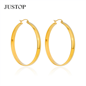 Pendientes y collar de moda en tendencia, OEM/OEM, impermeables, de acero inoxidable, chapados en oro, hipoalergénicos, proveedor de joyería de moda. - Product Image 5