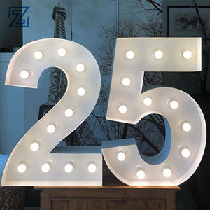 Ensemble de lettres de fête à Led pour chapiteau, 4 pieds, en métal - Product Image 1