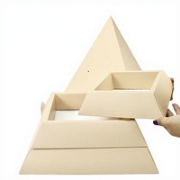 Boîte de présentation personnalisée en carton alimentaire recyclé avec couvercle pyramidal, revêtement UV, pour sucre et sushis