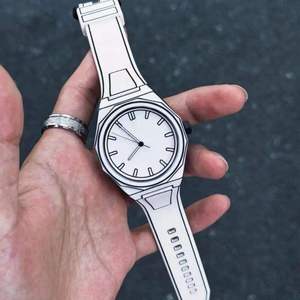 Nuevo Reloj para Hombre con Logotipo Personalizado, Movimiento de Cuarzo, Correa de Silicona, Minimalista, Color Blanco Mate y Negro, Etiqueta de Polígono de Dibujos Animados - Product Image 6