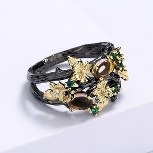 Anello Vintage Bicolore con Foglie e Cristalli, Anelli Floreali in Oro Nero con Gemme Incastonate, Gioielli Botanici Retrò per Donne - Product Image 5