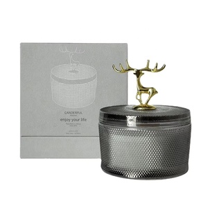 Juego de Velas Aromáticas Navideñas de Lujo, Hechas a Mano con Cera de Soya, con Etiqueta Privada Personalizada, Venta al Por Mayor - Product Image 4