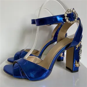 Nuovo Design in metallo orologio tacco sandali donna cintura incrociata caviglia strass di cristallo lucido vernice scarpe estive donna