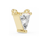 Elegante Collar con Colgante Solitario de Diamante Cultivado en Laboratorio con Corte Triangular, Oro Sólido, Diseño Geométrico, Certificado IGI de Lujo