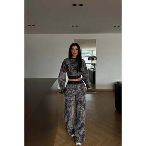 Ensemble de survêtement en nylon coupe-vent et respirant Atlas Custom Design, streetwear d'hiver, jogging, logo imprimé, commande minimum de 2 pièces - Product Image 2