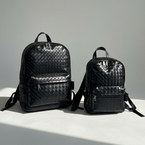 Zaini in Vera <span class=keywords><strong>Pelle</strong></span> Intrecciata all'Ingrosso o Personalizzati, Borse da Viaggio, Borse per Laptop, Zaini Casual alla Moda in <span class=keywords><strong>Pelle</strong></span> Bovina per Uomo o <span class=keywords><strong>Donna</strong></span> - Product Image 1