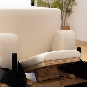 Reformer de Pilates Comercial de Madera de Haya con Riel Completo para Estudios de Yoga y Uso General - Product Image 6