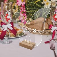 Marque-places en acrylique transparent en forme de papillon avec supports en bois 10x7,5 cm – Décorations de table élégantes pour mariages, fêtes et événements