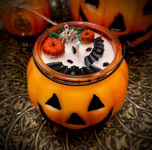 Bougie parfumée LANJO Halloween Jack O Lantern dans un bocal en verre orange avec un design classique de citrouille pour la décoration des fêtes - Product Image 3