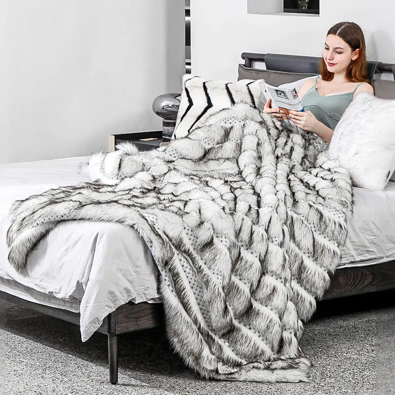 Coperte di pelliccia di pecora finte soffici personalizzate coperte di pelliccia sintetica Shaggy lavabili coperte di pelliccia di Design moderno camera da letto