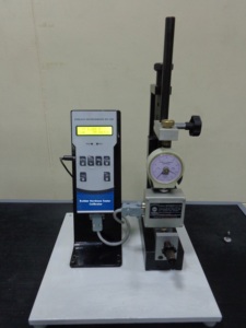 Calibrateur électronique précis, essentiel pour la dureté du caoutchouc, pour des mesures fiables - Product Image 4