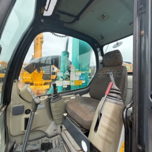 Mini-excavatrice d'occasion Kobelco SK70SR de 7 tonnes, de haute qualité, bien entretenue et économique, provenant du Japon. - Product Image 3