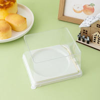 Boîte à dessert carrée transparente en PET de qualité alimentaire écologique, emballage plastique transparent pour sushis, hamburgers et pains avec plateau et fourchette