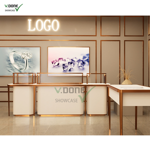 Vitrina de Joyería de Vidrio de Lujo con Acabado Dorado V-DONE JW-038, Color y Tamaño Personalizables para Tiendas Minoristas - Product Image 2